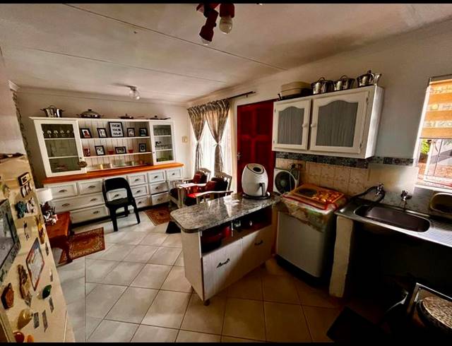 3 BEDROOM HOUSE FOR SALE IN SOSHANGUVE DD